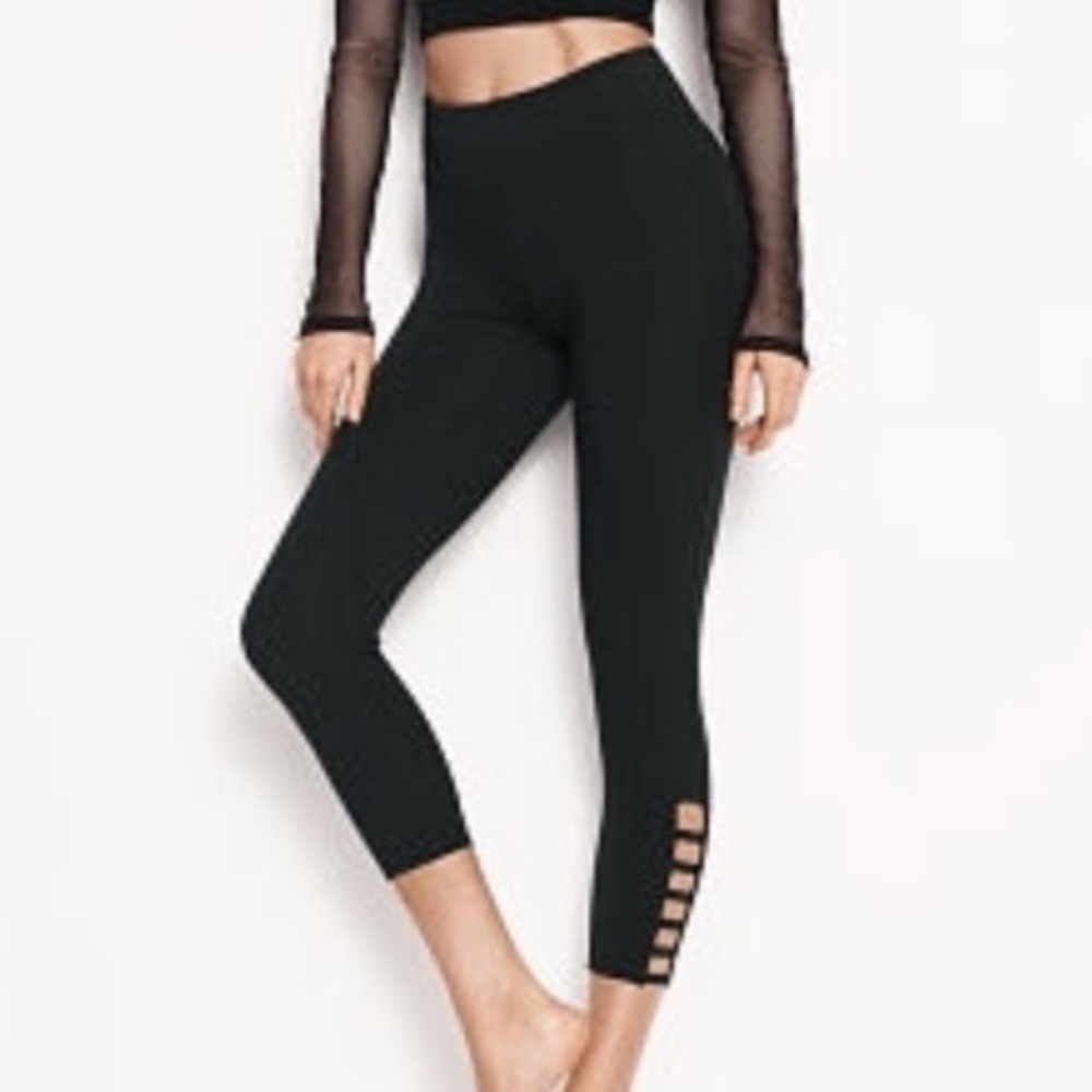 Victoria’s Secret capri workout leggings